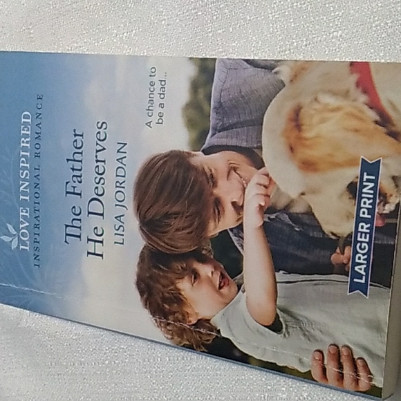 Love inspired Romance 3 Books The Father/ A Future To Fight For / Missionary - Picture 4 of 7